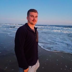 Meet your Posher, Alex